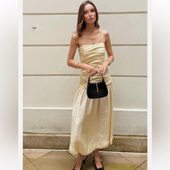 Beautiful Zara NWT draped pale yellow dress Medium - Picture 6 of 14